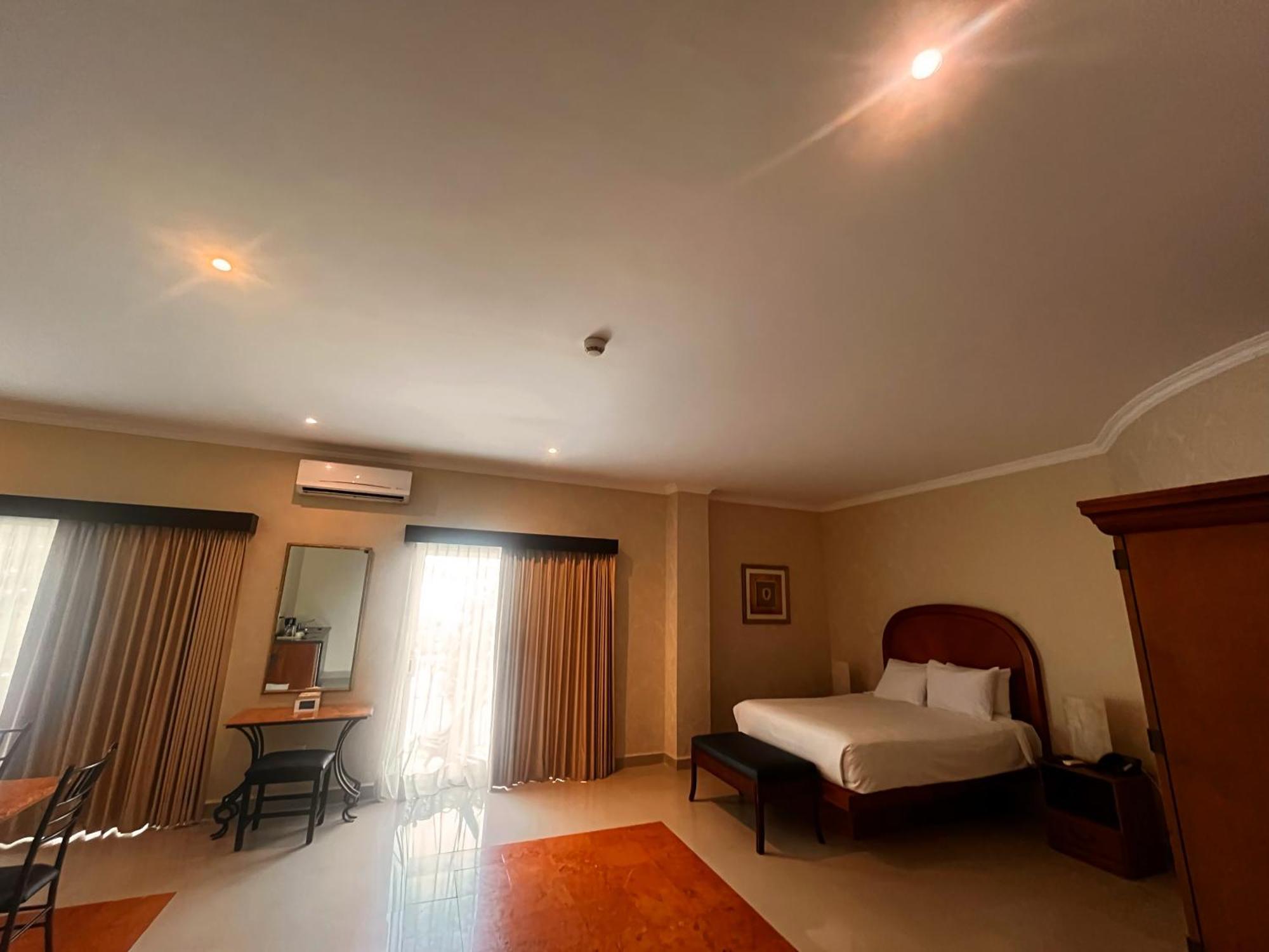 Hotel Palacio Maya メリダ エクステリア 写真